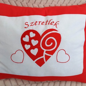 SZERETLEK! hímzett díszpárnák  - otthon & életmód - lakástextil - párna & párnahuzat - Meska.hu