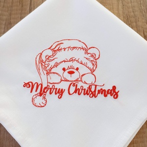 Ünnepi textilszett mackó hímzéssel Karácsonyi, 6 szalvéta, törölköző, konyharuha, csipkés asztalközép - karácsony - karácsonyi lakásdekoráció - ünnepi asztaldekoráció - Meska.hu