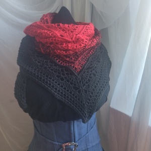 Piros-fekete színátmenetes sál. - ruha & divat - sál, sapka, kendő - sál - Meska.hu Piros-fekete színátmenetes sál. - ruha & divat - sál, sapka, kendő - sál - Meska.hu