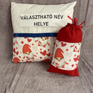 Mikulás párna + mikulás zsák egyedi névvel ellátva - karácsony - karácsonyi lakásdekoráció - Meska.hu