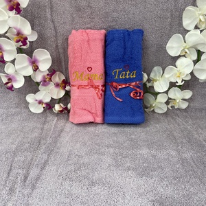 Páros Mama és Tata feliratos hímzett törölköző - Meska.hu