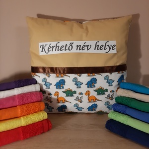 Egyedi névre szóló dínós párna + törölköző - otthon & életmód - lakástextil - párna & párnahuzat - Meska.hu