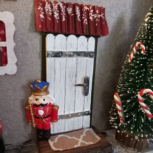 Miniatűr világ képkeretben - erdőszéli házikó karácsonykor - fali kulcstartó - otthon & életmód - dekoráció - kép & falikép - 3d képek - Meska.hu