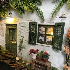 Fenyves utca 61 - miniatűr dobozkép - fali kulcstartó - karácsony - karácsonyi lakásdekoráció - karácsonyi falu, házikó - Meska.hu