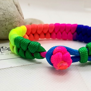 Szín szinnel paracord karkötő - ékszer - karkötő - fonott karkötő - Meska.hu