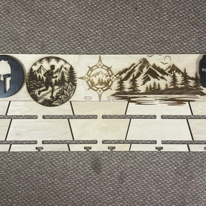 Egyedi, bővíthető fa éremtartó - otthon & életmód - dekoráció - fali és függő dekoráció - éremtartó - Meska.hu