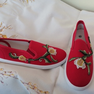 Hímzett tornacipő , DIY (Csináld magad), Szabásminta, útmutató, Hímzés minta, , MESKA