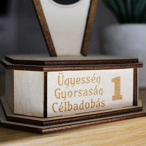 Anyáknapi díj, vicces egyedi ajándék - esküvő - dekoráció - asztaldísz - Meska.hu