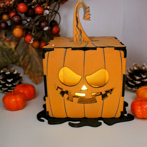 Halloween fa töklámpás ajándék elemes mécsessel, Otthon & Életmód, Dekoráció, Halloween, Halloweeni tök és lámpás, Gravírozás, pirográfia, MESKA
