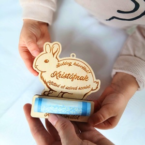 Névre szóló húsvéti ajándék � egyedi nyuszi pénztartó gravírozva - ünnepi díszek, dekorációk - húsvéti díszek és dekorációk - húsvéti pénzátadó - Meska.hu