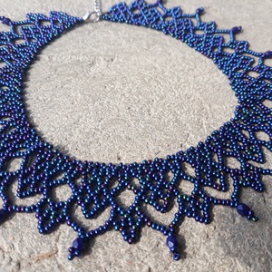 Irizáló kék 'csipke' gyöngygallér - ékszer - nyaklánc - gyöngyös nyaklánc - Meska.hu