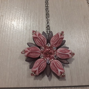 Tulip medál, Ékszer, Nyaklánc, Medálos nyaklánc, Ékszerkészítés, Gyöngyfűzés, gyöngyhímzés, MESKA