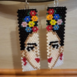 Frida Kahlo fülbevaló, Ékszer, Fülbevaló, Lógó fülbevaló, Gyöngyfűzés, gyöngyhímzés, MESKA