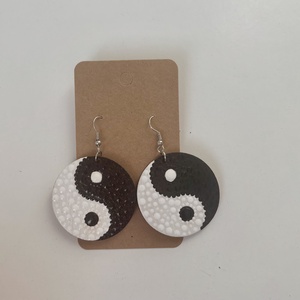 Jing-jang fülbevaló, Ékszer, Fülbevaló, Fülékszer, Festett tárgyak, Festészet, MESKA