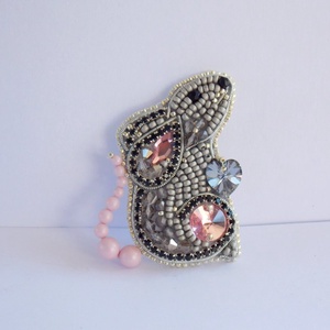 Kis egér  -gyöngy hímzett bross-kitűző - ékszer - kitűző és bross - Meska.hu