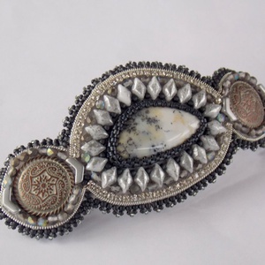 Merlinit  -gyöngy hímzett  hajcsat - ruha & divat - hajdísz & hajcsat - hajcsat & hajtű - Meska.hu