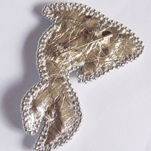 Halacska   -gyöngy hímzett bross-kitűző - ékszer - kitűző és bross - kitűző - Meska.hu