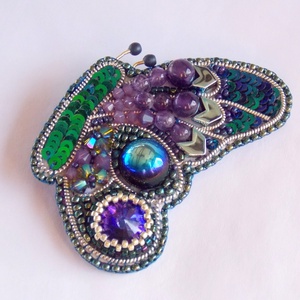 Amethyst pillangó  -gyöngy hímzett bross-kitűző - ékszer - kitűző és bross - kitűző - Meska.hu