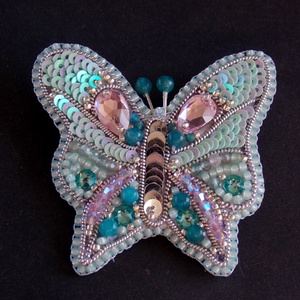 Menta pillangó  -gyöngy hímzett bross-kitűző - ékszer - kitűző és bross - kitűző - Meska.hu