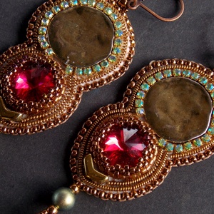 Sarolta - gyöngy hímzett fülbevaló - ékszer - fülbevaló - lógó fülbevaló - Meska.hu