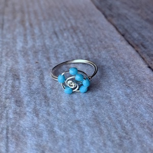 Ezüstözött rz, kék gyöngyös gyűrű  - ékszer - gyűrű - gyöngyös gyűrű - Meska.hu