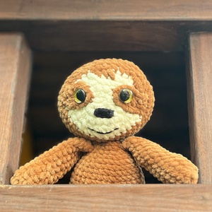 Amigurumi horgolásminta - Lajos, a lajhár - diy (csináld magad) - szabásminta, útmutató - horgolási minta - Meska.hu