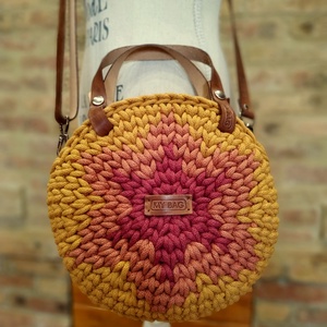 Horgolt női körtáska - MINI - csillaggal a közepén - Crossbody - MUSTÁRSÁRGA - táska & tok - kézitáska & válltáska - vállon átvethető táska - Meska.hu