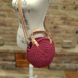 Horgolt női körtáska - MINI - csillaggal a közepén - Crossbody - VADRÓZSA - táska & tok - kézitáska & válltáska - vállon átvethető táska - Meska.hu