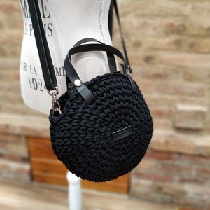 Horgolt női körtáska - MINI - Crossbody - FEKETE - táska & tok - kézitáska & válltáska - vállon átvethető táska - Meska.hu
