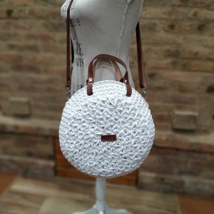 Horgolt női körtáska fehér színben - jázmin mintával - Crossbody - táska & tok - kézitáska & válltáska - vállon átvethető táska - Meska.hu