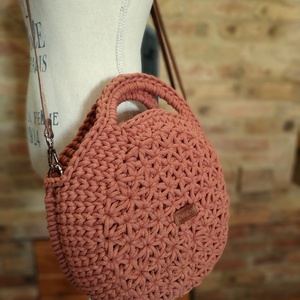 Horgolt női körtáska terrakotta színben - jázmin mintával - Crossbody - táska & tok - kézitáska & válltáska - vállon átvethető táska - Meska.hu