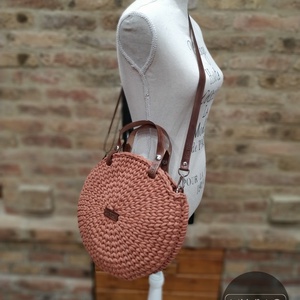 Horgolt női körtáska TERRAKOTTA színben - Crossbody - táska & tok - kézitáska & válltáska - vállon átvethető táska - Meska.hu