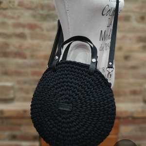 Horgolt női körtáska FEKETE színben - Crossbody - táska & tok - kézitáska & válltáska - vállon átvethető táska - Meska.hu