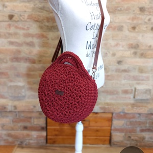 Horgolt női körtáska WINE RED színben - jázmin mintával - Crossbody - táska & tok - kézitáska & válltáska - vállon átvethető táska - Meska.hu