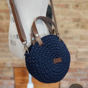 Horgolt női körtáska - MINI - Crossbody - MÉLYKÉK - táska & tok - kézitáska & válltáska - vállon átvethető táska - Meska.hu