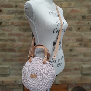 Horgolt női körtáska - MINI - Crossbody - PASTEL PINK - táska & tok - kézitáska & válltáska - vállon átvethető táska - Meska.hu