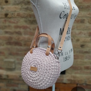 Horgolt női körtáska - MINI - Crossbody - PASTEL PINK - táska & tok - kézitáska & válltáska - vállon átvethető táska - Meska.hu