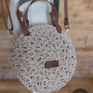 Horgolt női körtáska - MINI - jázmin mintával - Crossbody - HOMOK - táska & tok - kézitáska & válltáska - vállon átvethető táska - Meska.hu