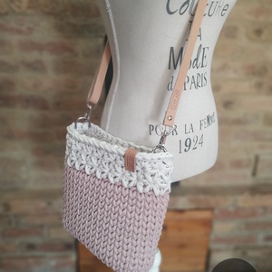 Horgolt női crossbody táska PASTEL PINK/EKRÜ színekben - Jázmin mintával - MINI - táska & tok - kézitáska & válltáska - vállon átvethető táska - Meska.hu
