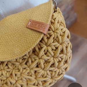 Horgolt női crossbody táska - Jázmin mintával - MUSTÁRSÁRGA - táska & tok - kézitáska & válltáska - vállon átvethető táska - Meska.hu