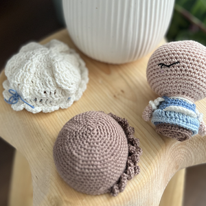 Horgolt tehénfejő kisasszony - játék & sport - plüssállat & játékfigura - ember - Meska.hu