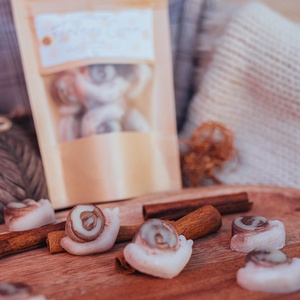 Fahéjas csiga illatviasz csomag - otthon & életmód - gyertya, illat, aroma - illatviasz - Meska.hu Fahéjas csiga illatviasz csomag - otthon & életmód - gyertya, illat, aroma - illatviasz - Meska.hu