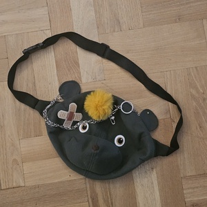 Olívazöld teddybag egyedi díszítéssel - Meska.hu