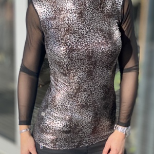 Tüll ujjas felső - ruha & divat - női ruha - póló, felső - Meska.hu