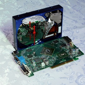 Hard Disk Drive óra - otthon & életmód - dekoráció - fali és függő dekoráció - falióra & óra - Meska.hu