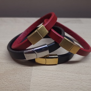 Növényi cserzésű bőr karkötő - Meska.hu