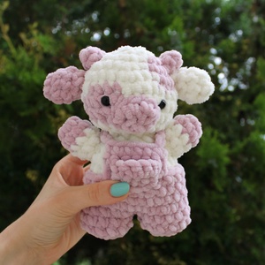 Horgolt mini boci plüss, overállal - játék & sport - plüssállat & játékfigura - más figura - Meska.hu