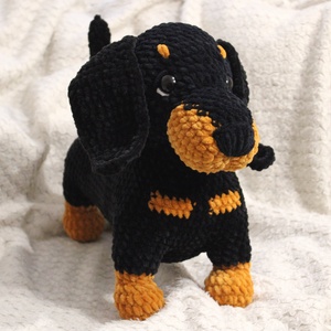 Egyedi horgolt tacskó plüss, választható színekből - játék & sport - plüssállat & játékfigura - kutya - Meska.hu
