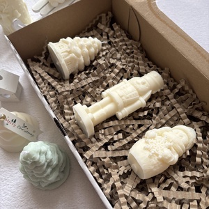 Klasszikus Karácsony  kézzel öntött natúr gyertya szett ajándékdobozban, Karácsony, Karácsonyi lakásdekoráció, Karácsonyi illatgyertya, mécses, Gyertya-, mécseskészítés, MESKA