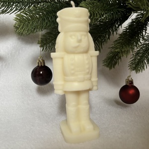 Téli Katona - kézműves diótörő gyertya - karácsony - karácsonyi lakásdekoráció - karácsonyi illatgyertya, mécses - Meska.hu